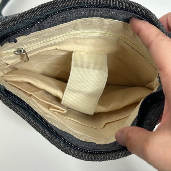 Onyx + Green Cross Weave Magazine Print Crossbody Bag - Picture 11 of 12